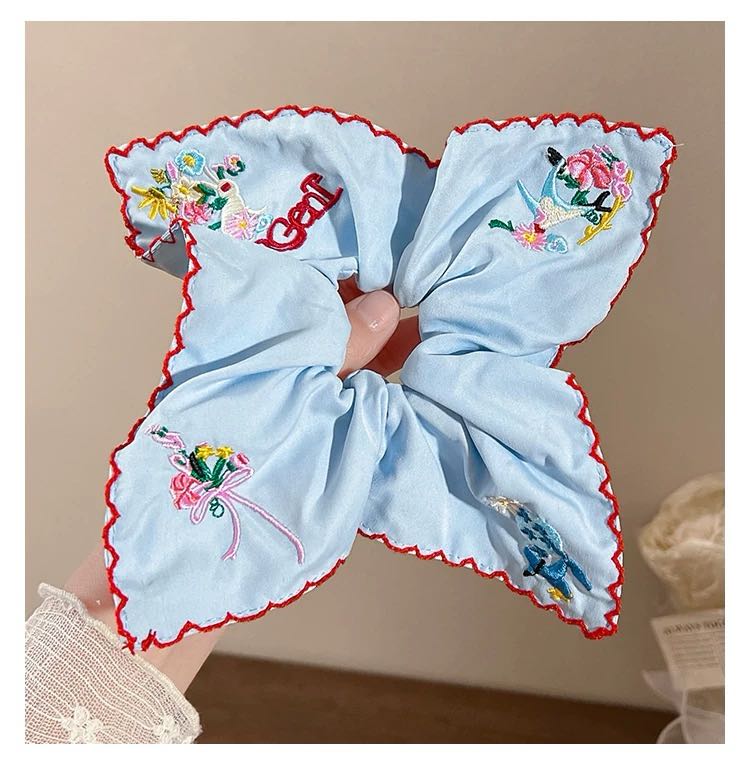 CuteHart Blue Embroidered Square Scarf Fabric Hair Tie - Stylish and Elegant Fabric Hair Tie for a Unique Look 1pc 蓝色刺绣方巾大肠发圈为发型增添独特风格