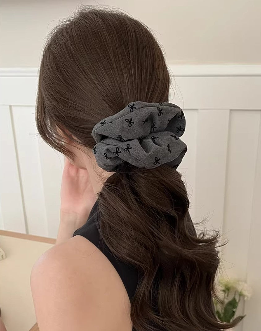 CuteHart Elegant Black Hair Tie - Charming Bow Hair Tie or Polka Dot Hair Tie for a Stylish Look 2pcs 气质黑色波点蝴蝶结大肠发圈尽显时尚风采
