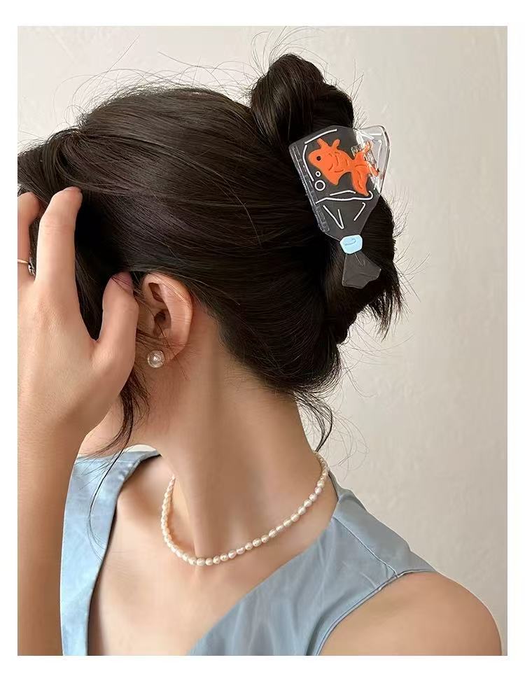 CuteHart Claw Clip Fish - Cute Claw Clip to Add a Touch of Fun to Your Hairstyle 2pcs 可爱小金鱼抓夹为你的发型增添趣味元素