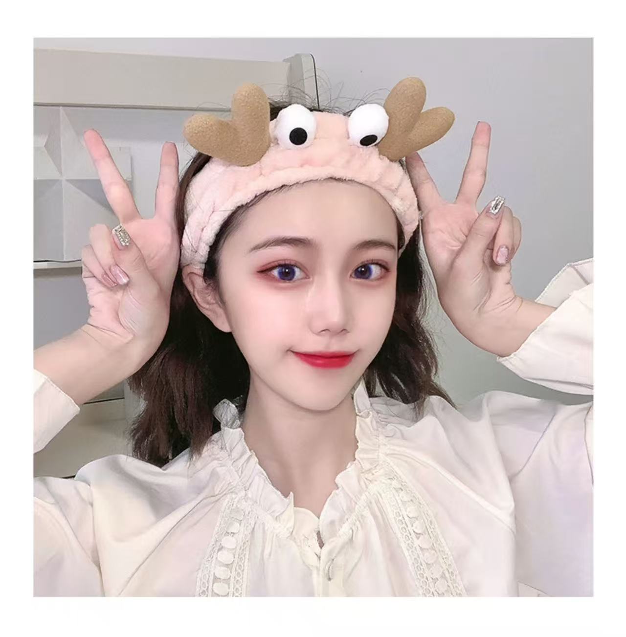 CuteHart Cute Cartoon Plush Face Wash Headband - Soft Cute Headbands for Skincare 1pc 可爱卡通毛绒洗脸发带柔软呵护肌肤