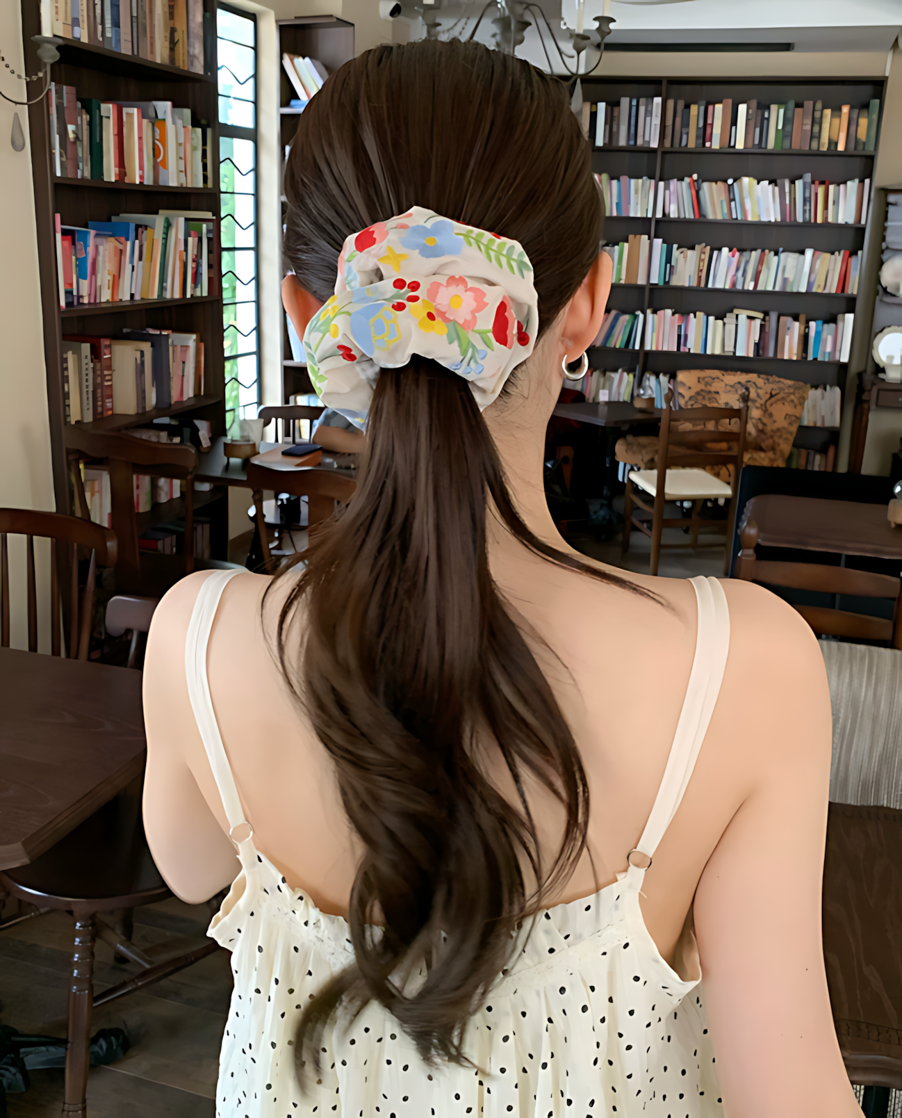 CuteHart Embroidered Hair Tie - Elegant Hair Tie with Detailed Floral Embroidery for an Artistic Look 1pc 重工刺绣花朵发圈呈现复古精美质感
