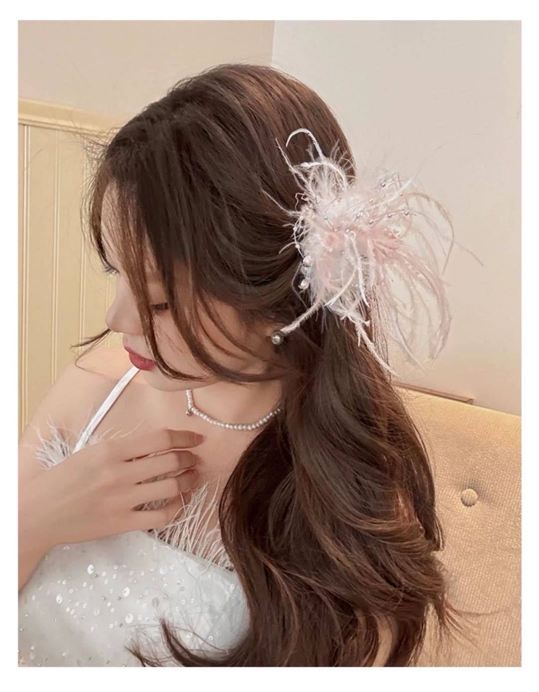 CuteHart Feather Hair Clip with Pearls - Elegant and Chic Pearl Hair Clip for a Sophisticated Look 1pc 烟花易冷气质羽毛珠珠发夹展现优雅精致感