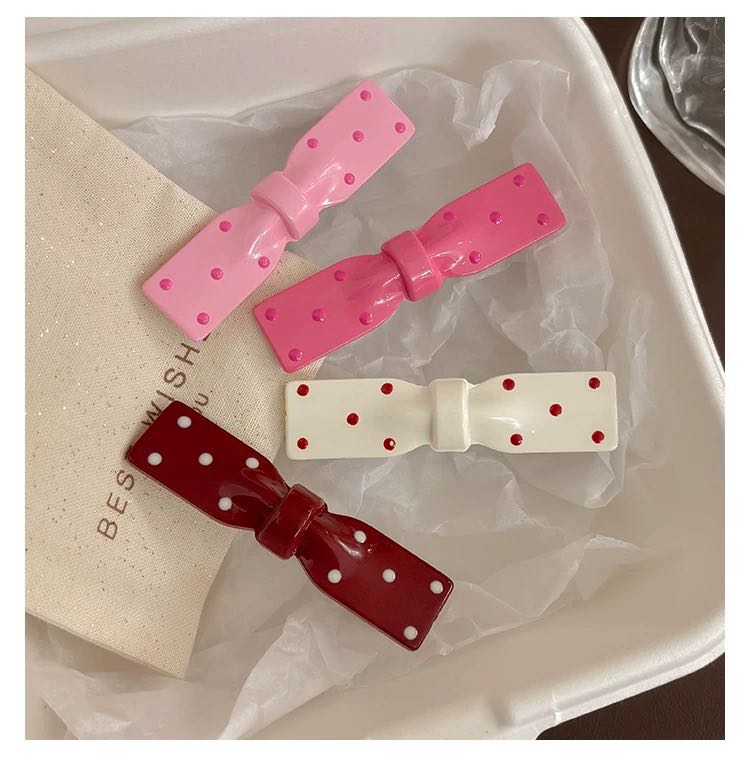 CuteHart Polka Dot Bow Hair Clip - Sweet and Chic Hair Accessory for Everyday Style 2pcs 波点蝴蝶结发夹甜美时尚的日常发饰