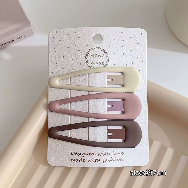 CuteHart Cute Star Hair Clips - Stylish Side Hair Clips for a Charming and Whimsical Look 3pcs/4pcs 时尚可爱星星发夹侧发夹带来迷人俏皮造型