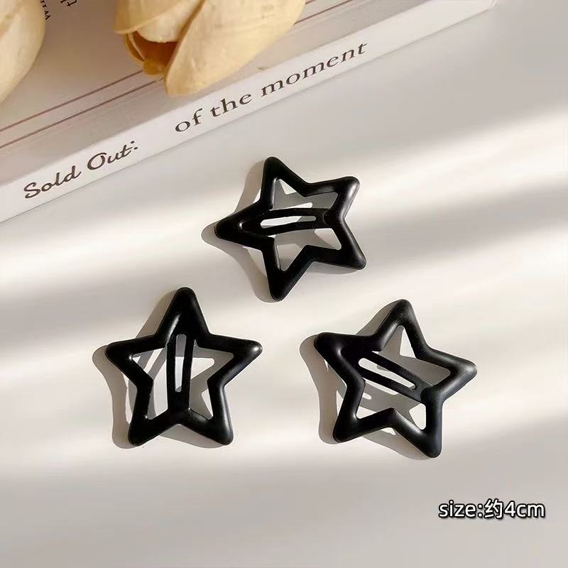 CuteHart Cute Star Hair Clips - Stylish Side Hair Clips for a Charming and Whimsical Look 3pcs/4pcs 时尚可爱星星发夹侧发夹带来迷人俏皮造型