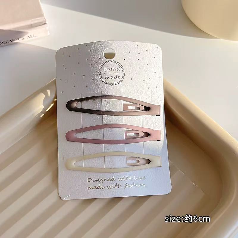 CuteHart Cute Star Hair Clips - Stylish Side Hair Clips for a Charming and Whimsical Look 3pcs/4pcs 时尚可爱星星发夹侧发夹带来迷人俏皮造型