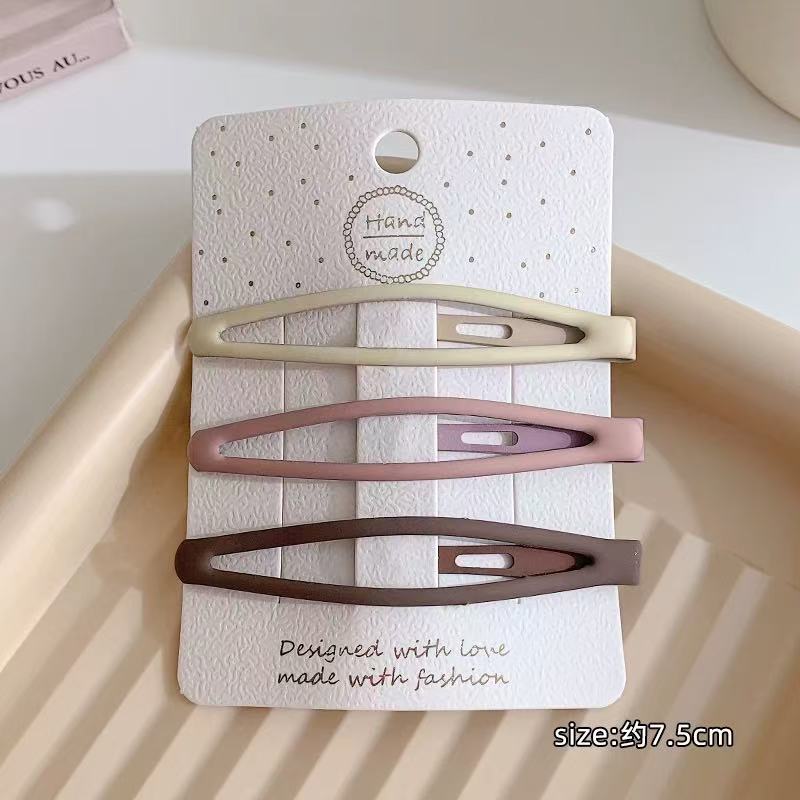 CuteHart Cute Star Hair Clips - Stylish Side Hair Clips for a Charming and Whimsical Look 3pcs/4pcs 时尚可爱星星发夹侧发夹带来迷人俏皮造型