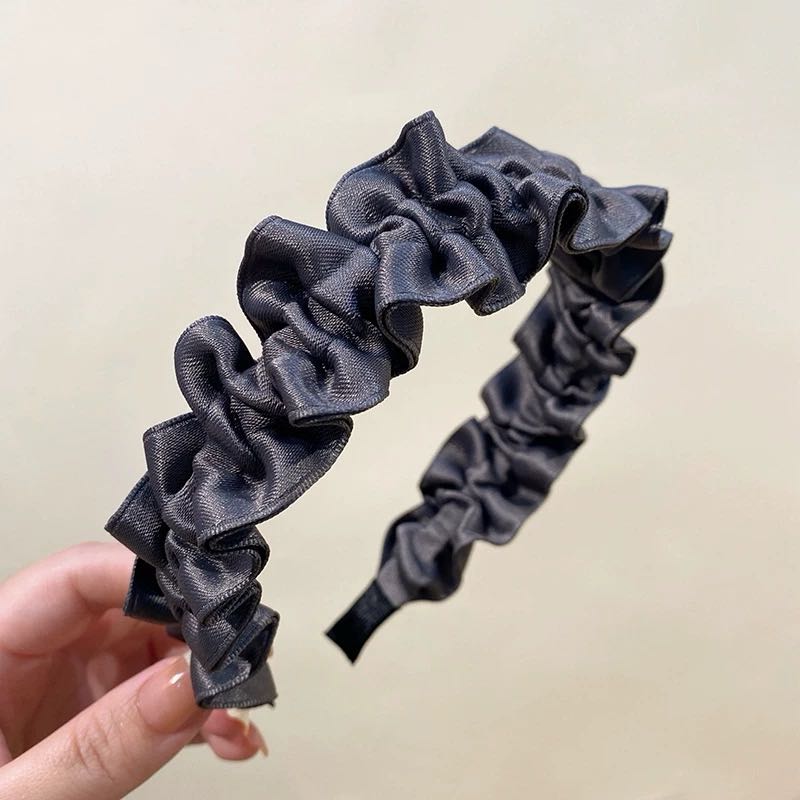 CuteHart Hair Headband - Refined Fabric Headband for an Elevated and Modern Look 2pcs 高级布艺头箍呈现沉稳精致风格