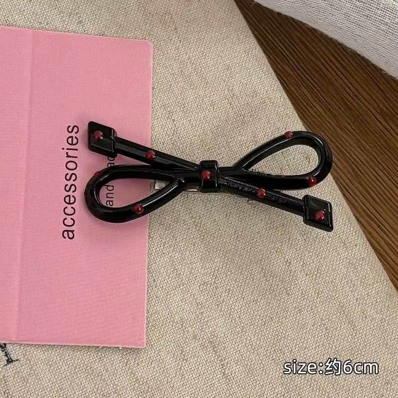 CuteHart Polka Dot Bow Hair Clip - Sweet and Chic Hair Accessory for Everyday Style 2pcs 波点蝴蝶结发夹甜美时尚的日常发饰