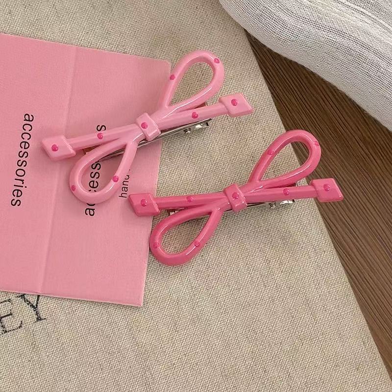 CuteHart Polka Dot Bow Hair Clip - Sweet and Chic Hair Accessory for Everyday Style 2pcs 波点蝴蝶结发夹甜美时尚的日常发饰