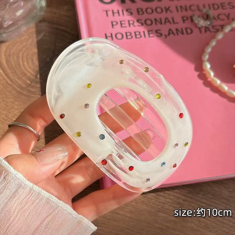 CuteHart Star Bow Shaped Hair Claw Clip - Sparkling Milky White Rhinestone Design 1pc 闪耀彩钻装饰的奶白色星形蝴蝶结抓夹