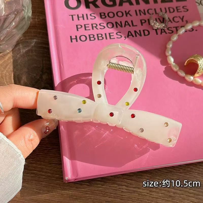 CuteHart Star Bow Shaped Hair Claw Clip - Sparkling Milky White Rhinestone Design 1pc 闪耀彩钻装饰的奶白色星形蝴蝶结抓夹