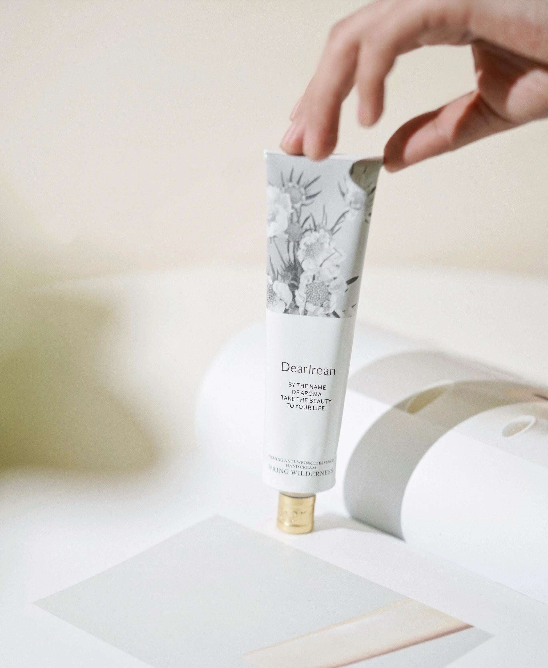 Dear Irean Firming Anti-Wrinkle Essence Hand Cream 65ml 独特艾琳紧致抗皱精华手霜