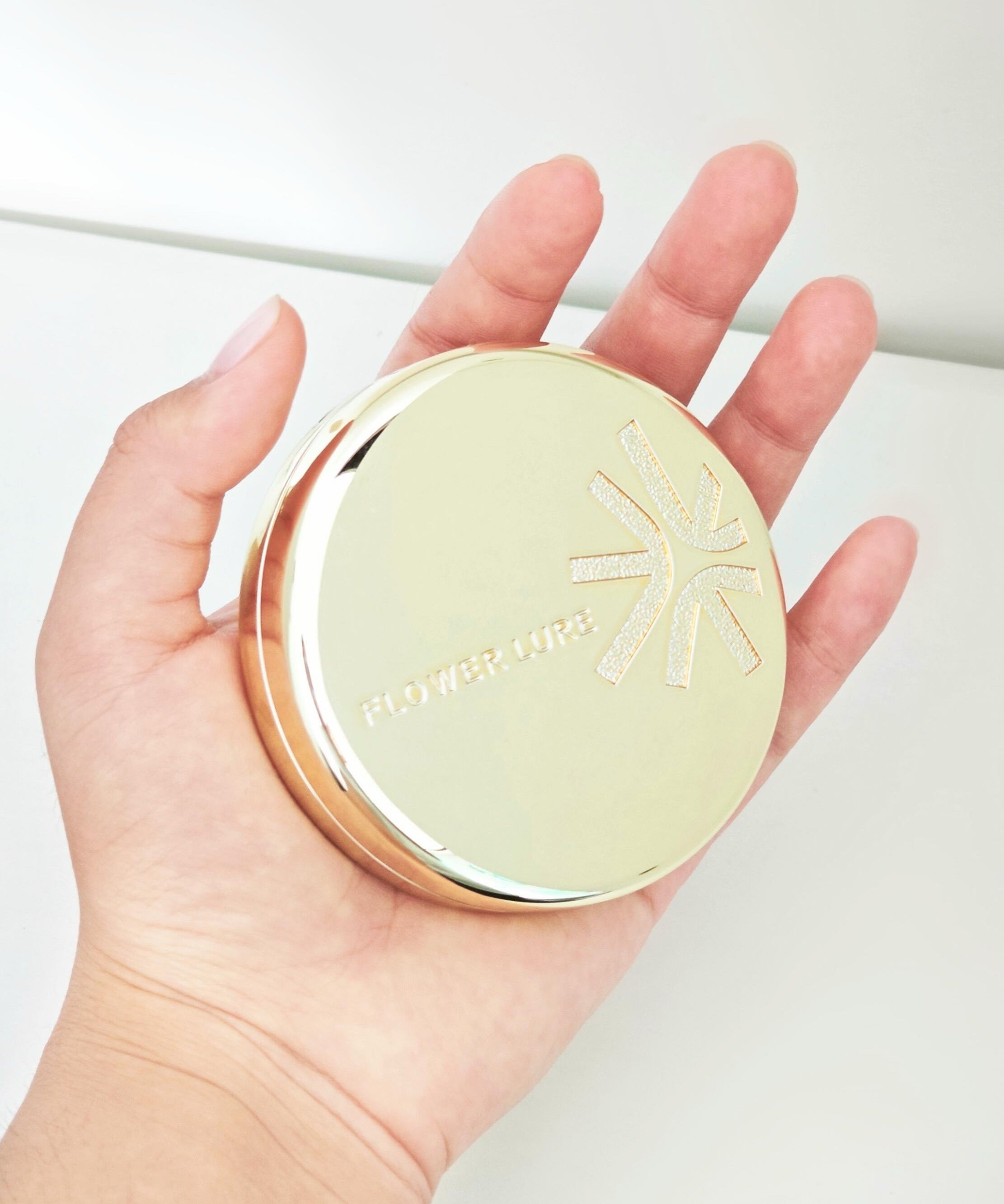 Flower Lure Soft Mist HD Pressed Powder 7.5g 花间颂柔雾高清粉饼