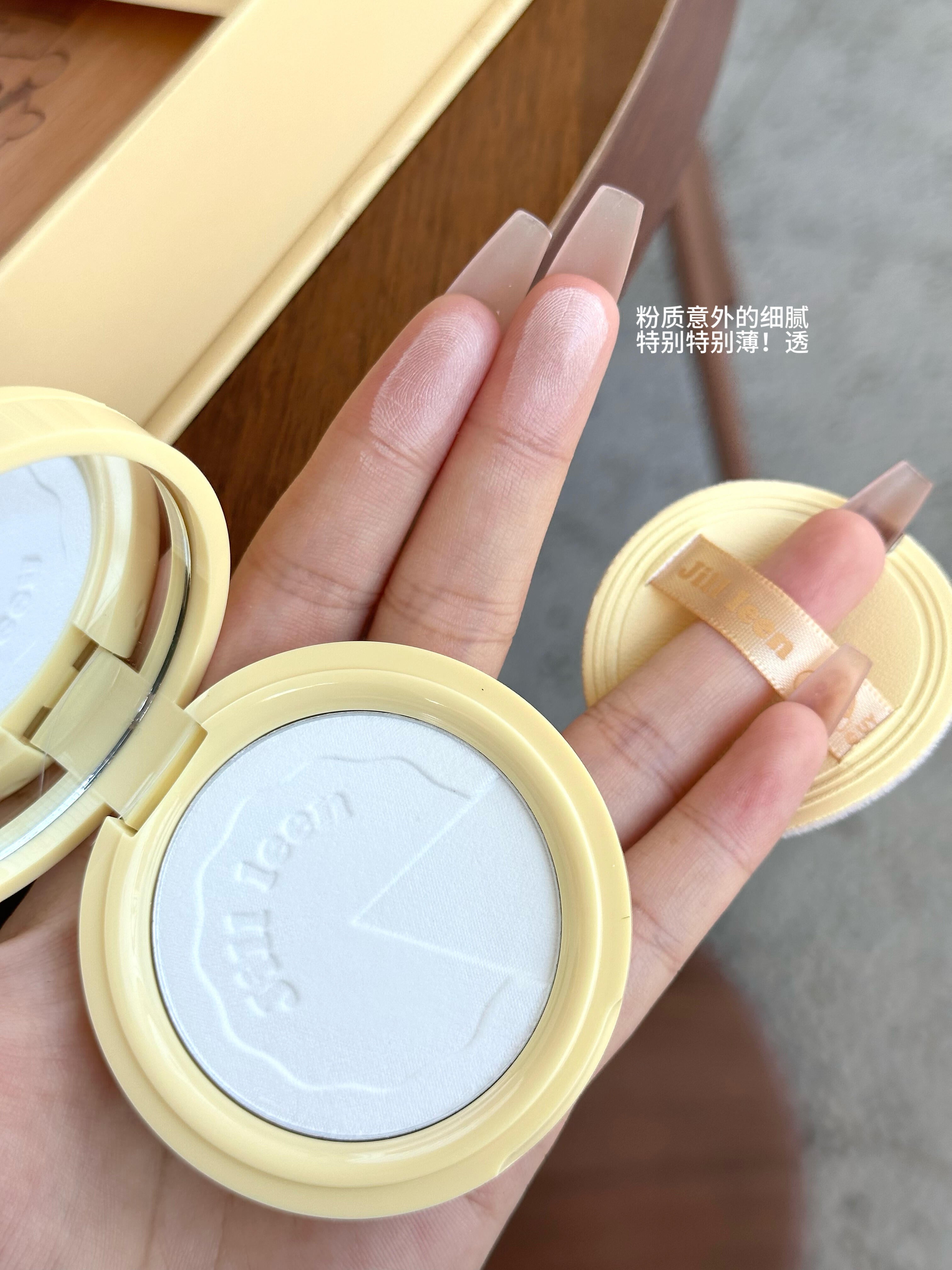 JILL LEEN × Crayon Shinchan Mini Pudding Airy Loose Powder DIY Set 1.5g*3pcs 玖丽×蜡笔小新联名款小布丁空气散粉DIY套装