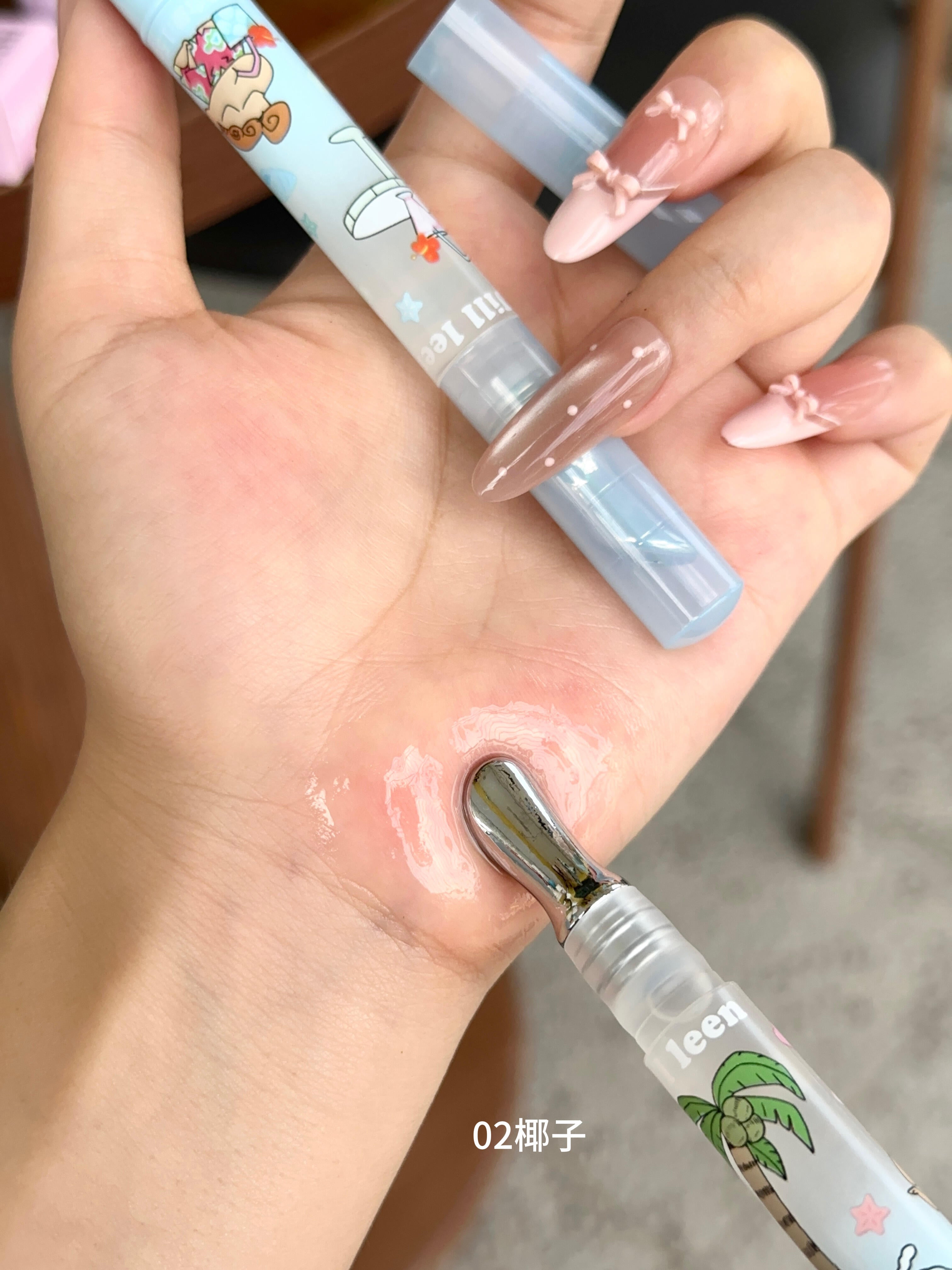 JILL LEEN × Crayon Shinchan Camellia Lip Essence Oil 1.5g 玖丽×蜡笔小新联名款山茶唇部精华油