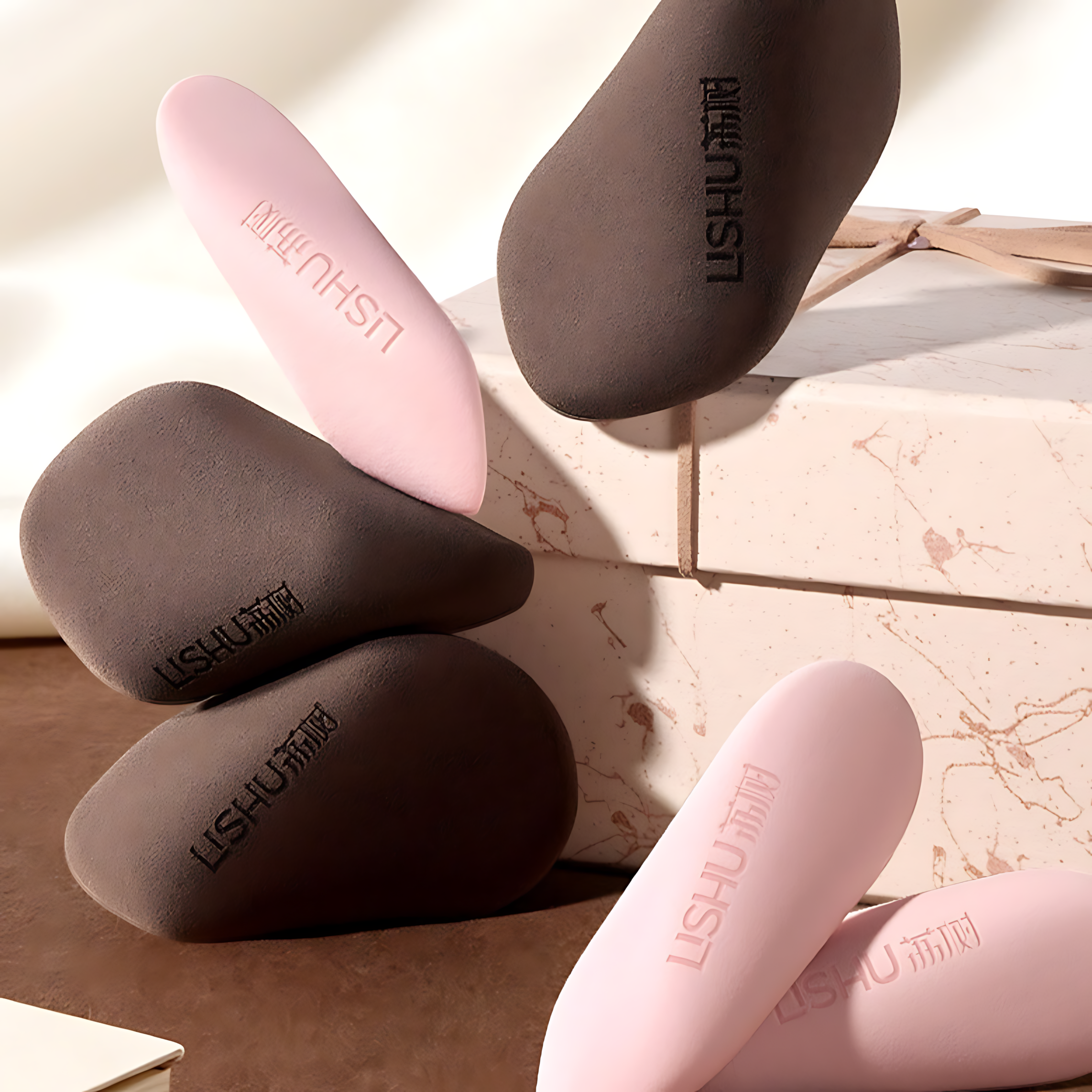 LISHU 4D Make-up Sponge 2pcs 荔树4D扭蛋粉扑