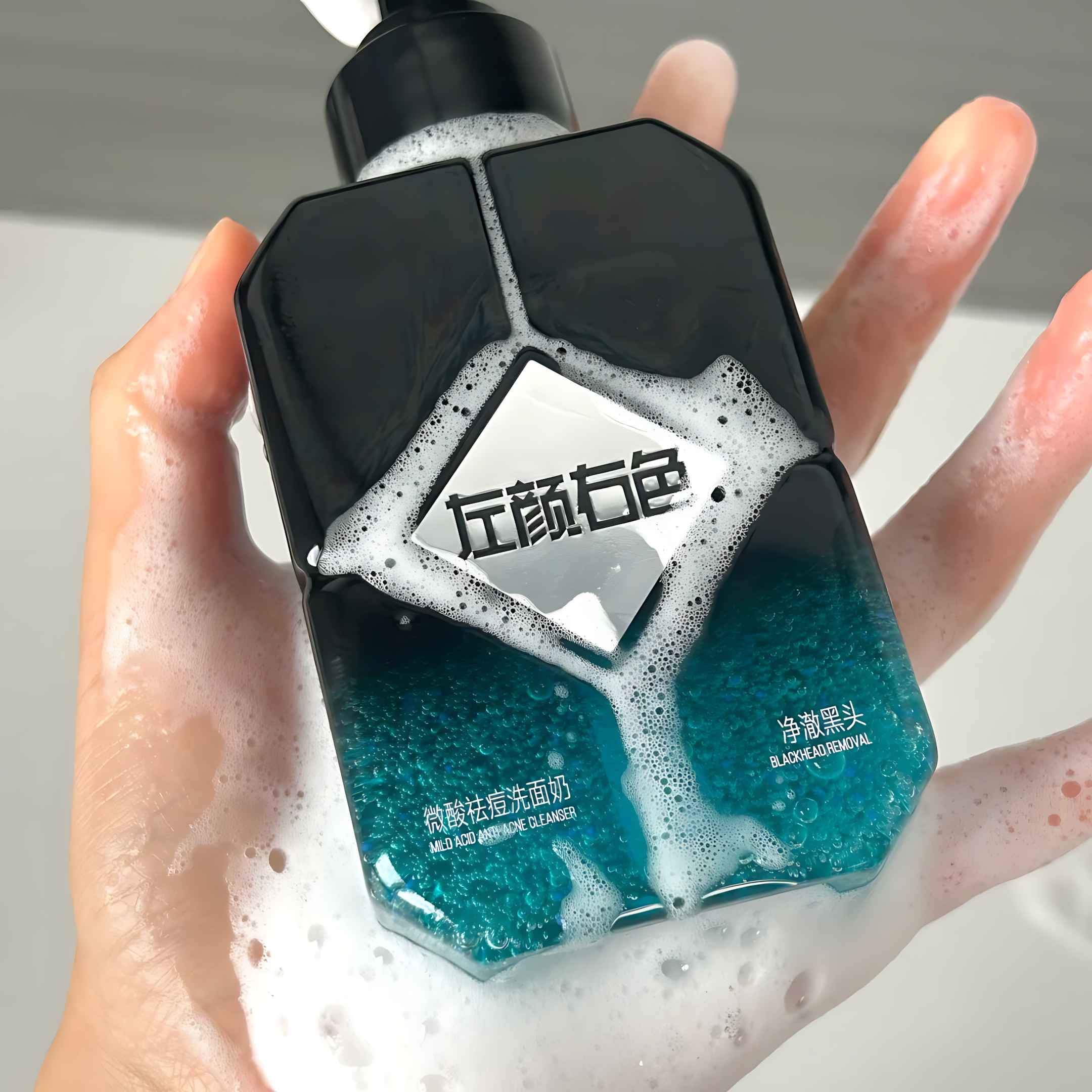 Tiktok/Douyin Hot MANCODES Mild Acid Anti-Acne Cleanser 150ml【Tiktok抖音爆款】左颜右色微酸祛痘洗面奶