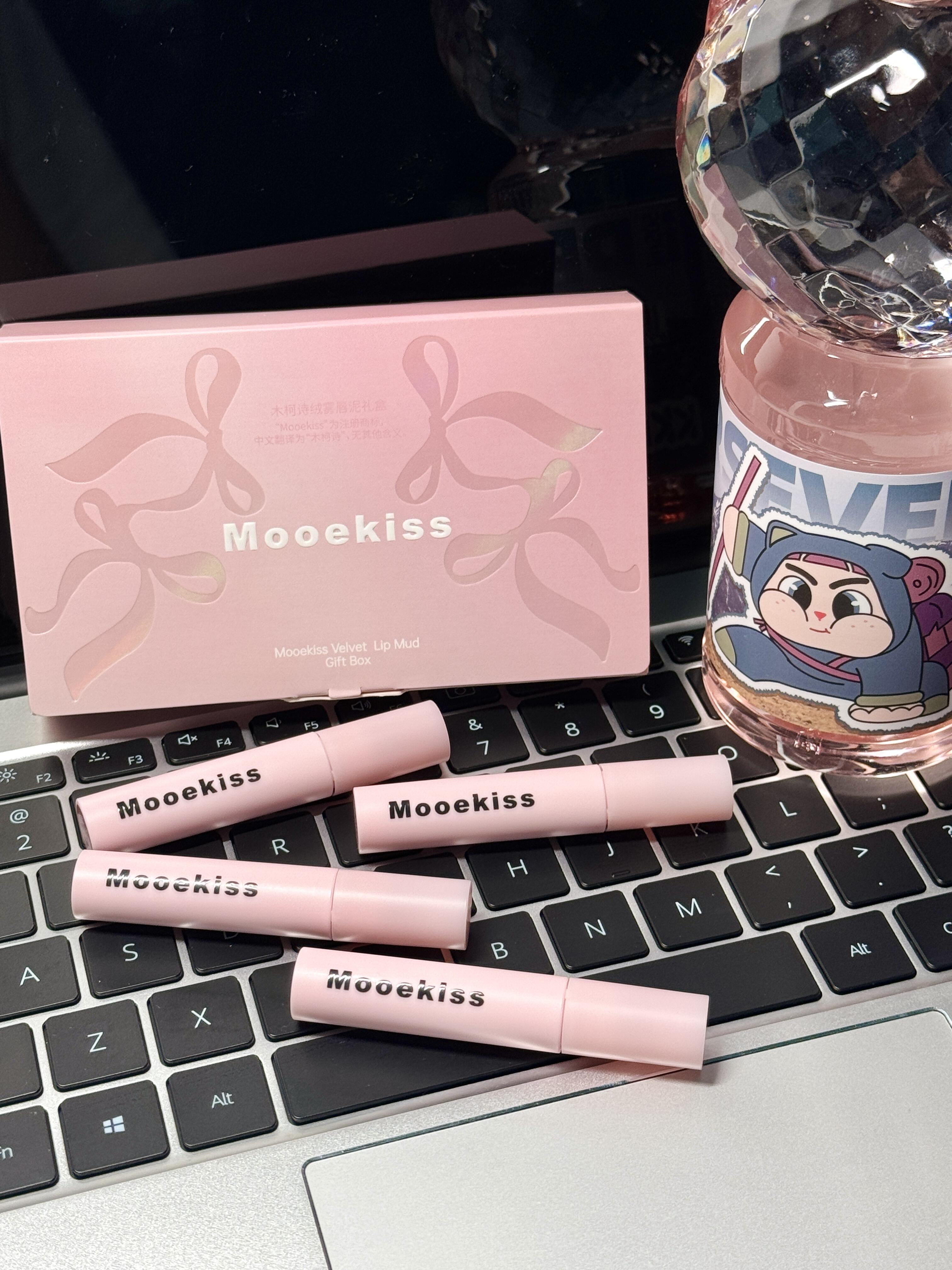 Mooekiss Velvet Matte Lip Mud Gift Set 1g*4pcs/box 木柯诗绒雾唇泥礼盒
