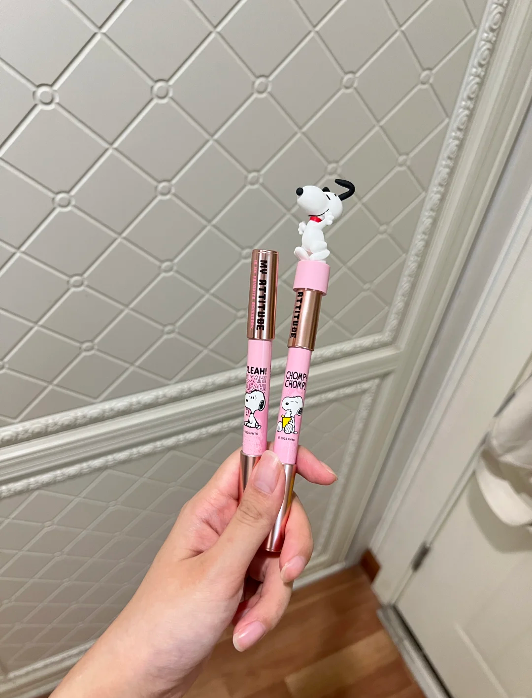 Tiktok/Douyin Hot Out of Office × Snoopy Contour & Highlight Duo Pencil 5g【Tiktok抖音爆款】OOO×史努比联名款双头修容笔