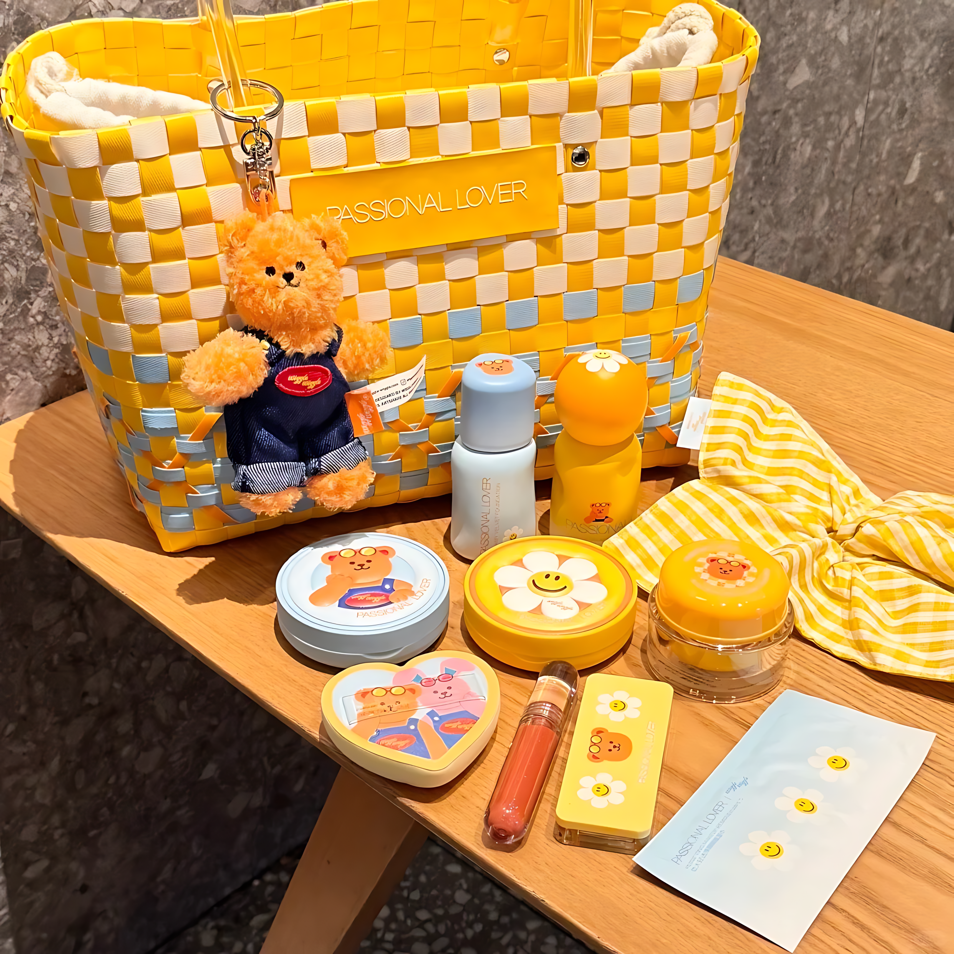 PASSIONAL LOVER Paradise Limited Heart-Shaped Puff 1pc 恋火乐园限定爱心粉扑