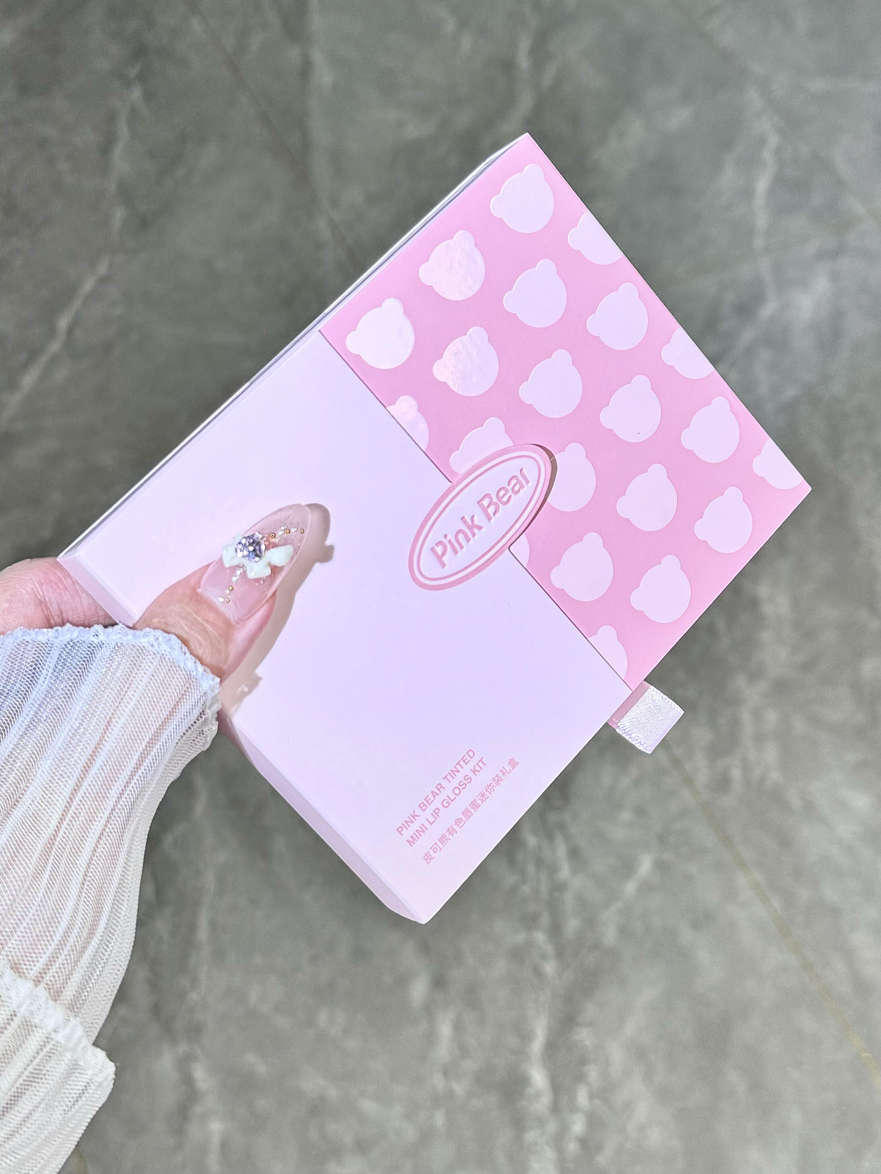 Pink Bear Tinted Lip Gloss / Light Matte Long-Wear Lip Mud Mini Set Gift Box 1g*3pcs/box 皮可熊有色唇蜜/轻雾持色唇泥迷你装礼盒