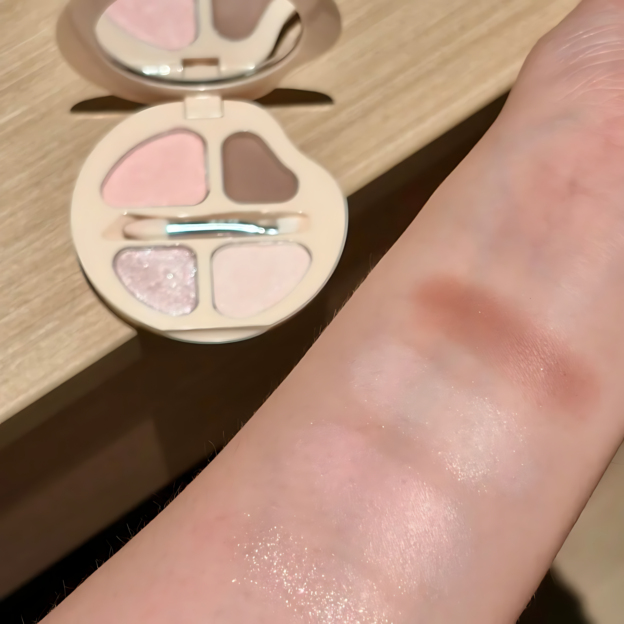 Tiktok/Douyin Hot ROMANTIC BEAUTY × My Little Pony Four-Shade Under-Eye Palette 2.5g【Tiktok抖音爆款】罗小曼×小马宝莉四色卧蚕盘