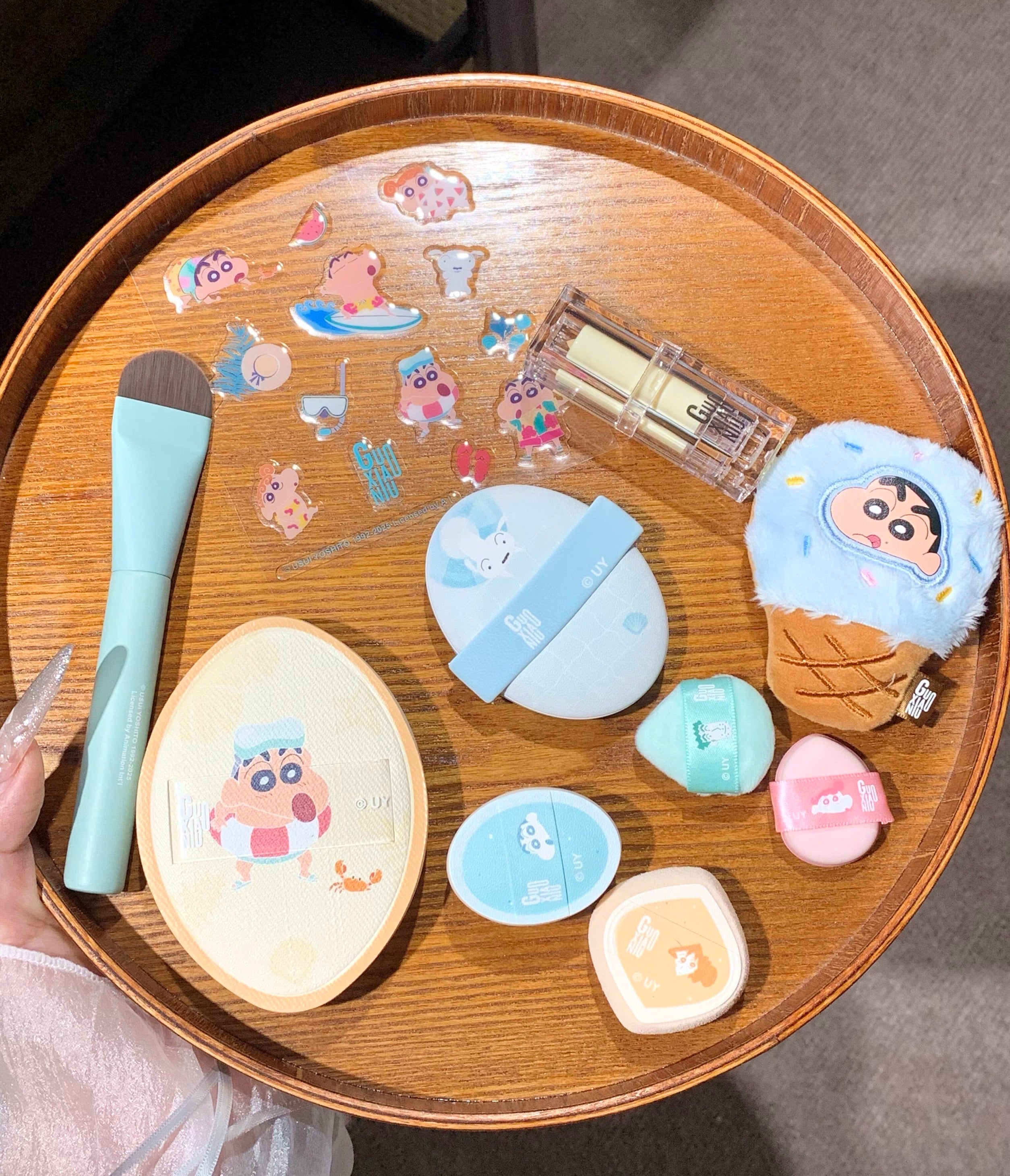 Tiktok/Douyin Hot GUOXIAONIU x Crayon Shin‑chan Surf Collection Makeup Puff Gift Set【Tiktok抖音爆款】郭小妞×蜡笔小新冲浪系列粉扑礼盒