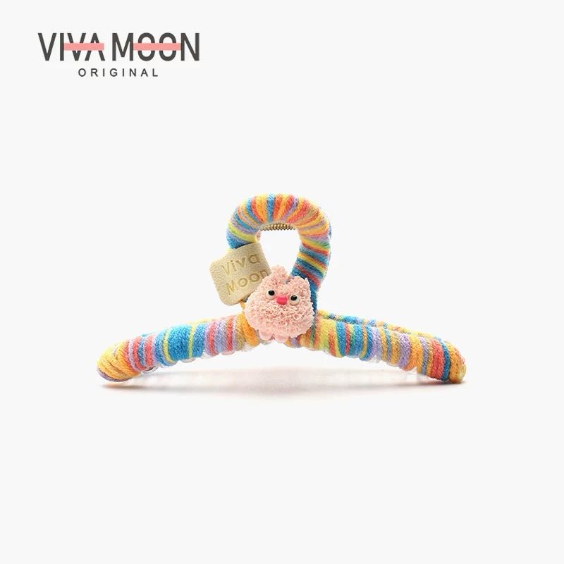 VIVAMOON Fuzzy Claw Clip - Colorful Fuzzy Claw Clip for a Cozy and Charming Look 1pc VIVAMOON彩色可爱毛绒抓夹展现俏皮生动风格