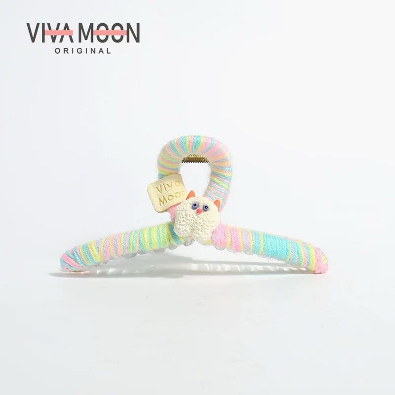 VIVAMOON Fuzzy Claw Clip - Colorful Fuzzy Claw Clip for a Cozy and Charming Look 1pc VIVAMOON彩色可爱毛绒抓夹展现俏皮生动风格