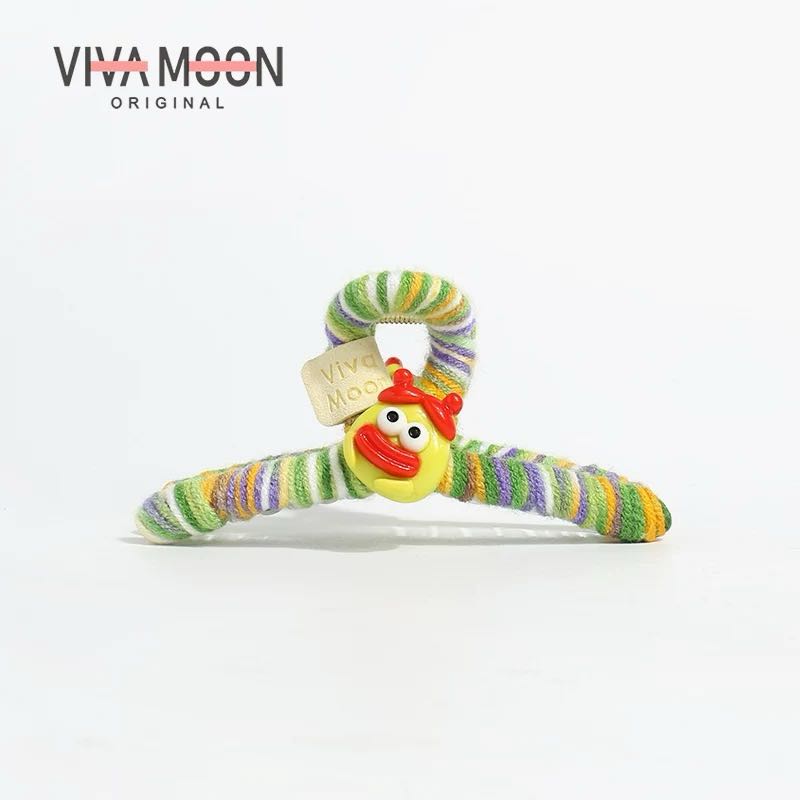 VIVAMOON Fuzzy Claw Clip - Colorful Fuzzy Claw Clip for a Cozy and Charming Look 1pc VIVAMOON彩色可爱毛绒抓夹展现俏皮生动风格