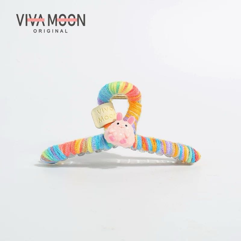 VIVAMOON Fuzzy Claw Clip - Colorful Fuzzy Claw Clip for a Cozy and Charming Look 1pc VIVAMOON彩色可爱毛绒抓夹展现俏皮生动风格