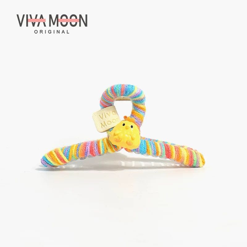 VIVAMOON Fuzzy Claw Clip - Colorful Fuzzy Claw Clip for a Cozy and Charming Look 1pc VIVAMOON彩色可爱毛绒抓夹展现俏皮生动风格