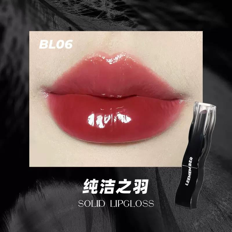 LEEMEMBER Black Feather Lipstick Solid Lip Gloss 荔萌黑羽毛口红 2.6g
